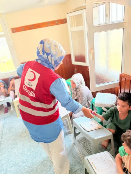 Kızılay Hatay’dan Kur’an Kursu Öğrencilerine İkram