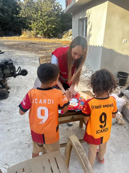 Kızılay'dan Hatay'da Minik Kalplere Dokunuş! İşte O Anlar