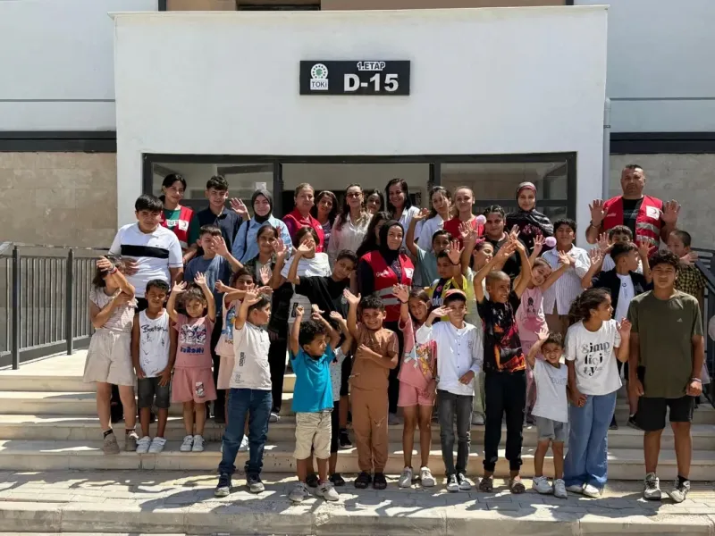 Kızılay Kadın Hatay, 40 çocuğun okul hazırlığını üstlendi