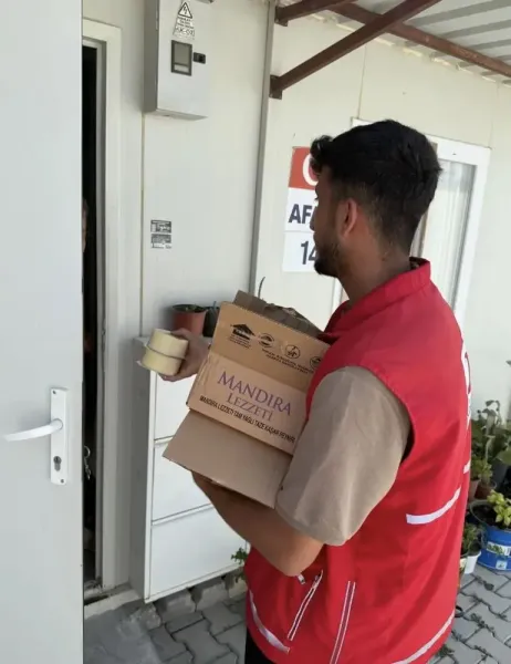 Kızılay'dan Depremzedelere Kahvaltı! O Anlar Duygulandırdı