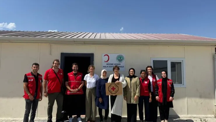 Kızılay’ın Hatay’daki Kadın Atölyesi Heyetten Tam Not Aldı