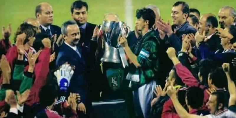 Kocaelispor'dan Bomba Transfer! Beşiktaş'ı Yenen Dev Takımla Anlaştı