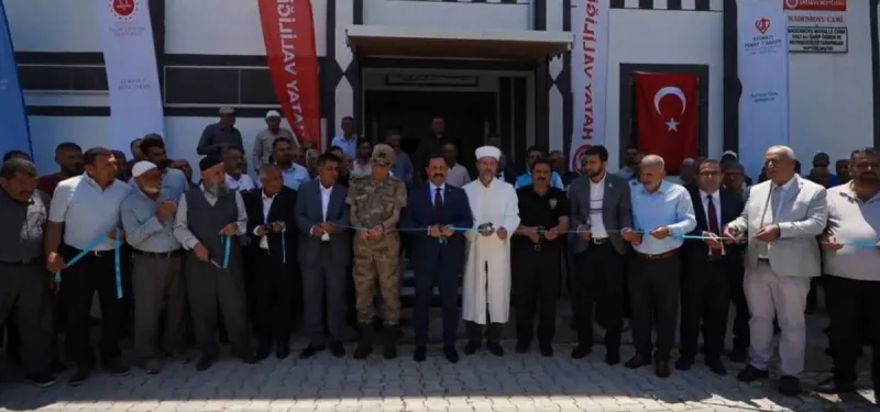 Madenboyu Camii dualarla ibadete açıldı