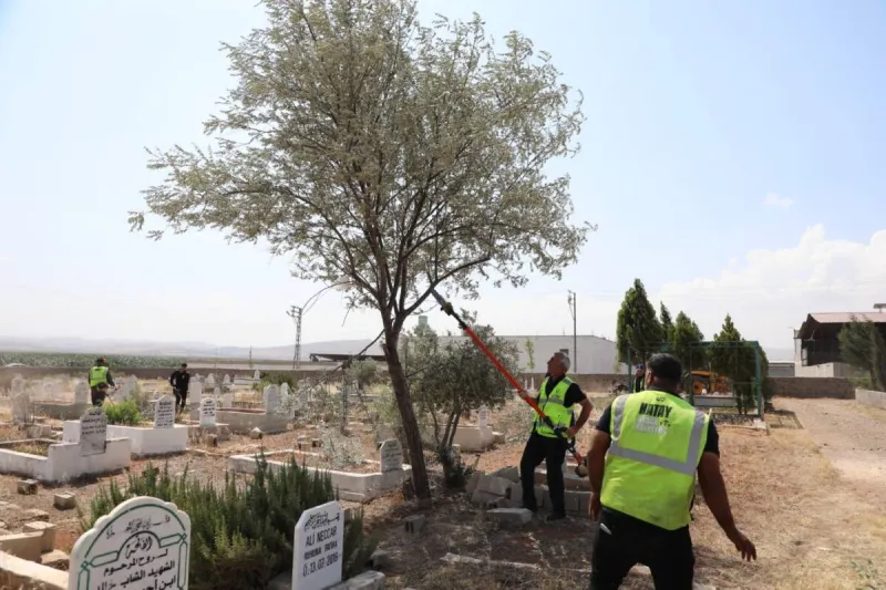 Mezarlıklar Bayrama Hazır: HBB’den Kapsamlı Hazırlık