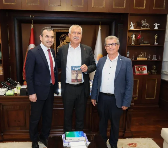 Naim Babüroğlu Türk Ocakları’nın davetlisi olarak konferans verdi