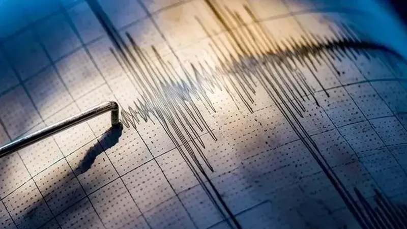 Akdeniz Sallandı! 3.6 Şiddetinde Deprem Panik Yarattı!