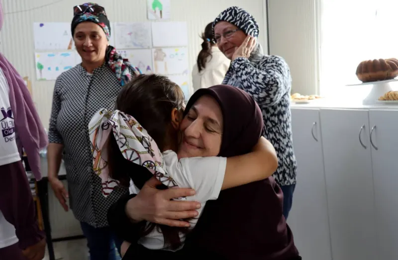 Hatay'da Annelerden Öksüz Çocuklara Umut Işığı! Gözyaşlarınızı Tutamayacaksınız