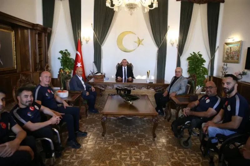 Avrupa Şampiyonu Takım Kaymakamı Ziyaret Etti! İşte Detaylar