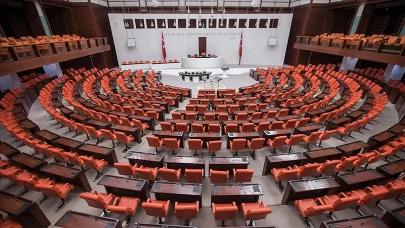 Balkonda sigara içme yasağı isteği TBMM'ye ulaştı