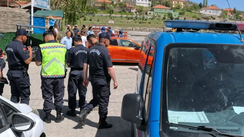 Ihlara Vadisi'nde Korkunç Anlar! Dede Torun Çaya Düştü!