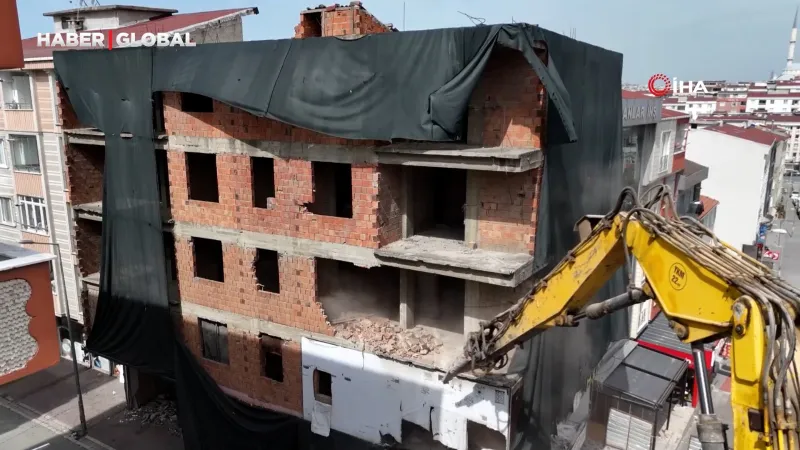 Esenyurt'ta Yıkımda Deprem Kabini Testi! Sonucu Şoke Etti