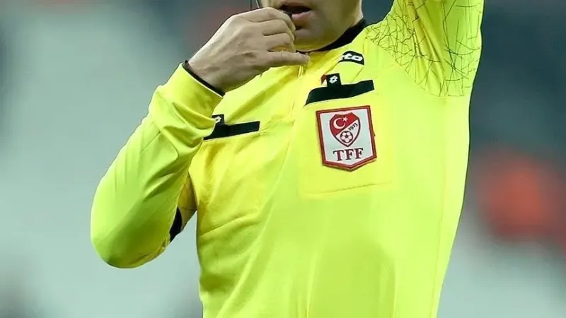 Fenerbahçe Beşiktaş Derbisi: Hakem Kararı Şok Etti!