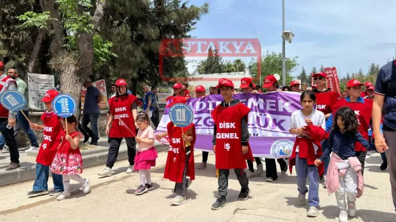 Hatay'da 1 Mayıs Coşkusu! Emekçiler Yürüdü, Meydanlar Şenlendi