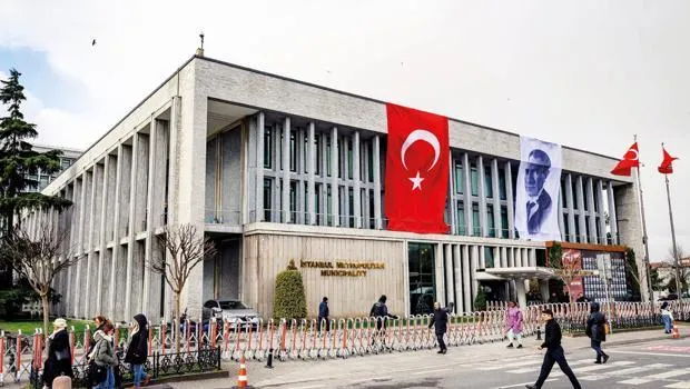 İBB'de Reklam Panosu Skandalı! 4 Milyar TL'lik Vurgun İddiası!