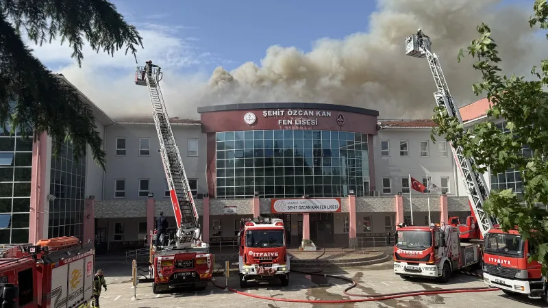 Kocaeli'de Lise Alevlere Teslim! Eğitim Duracak mı?
