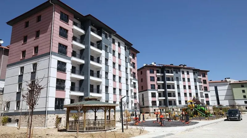 Malatya Darende'de Deprem Konutları Teslim Edildi! İlk Aile Taşındı!