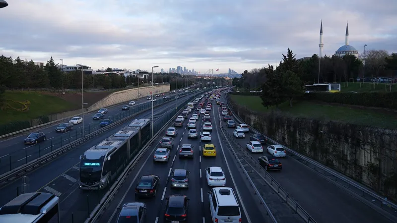 Trafikte Şok Değişim! Nisan'da Kaç Araç Silindi? İşte Cevabı!