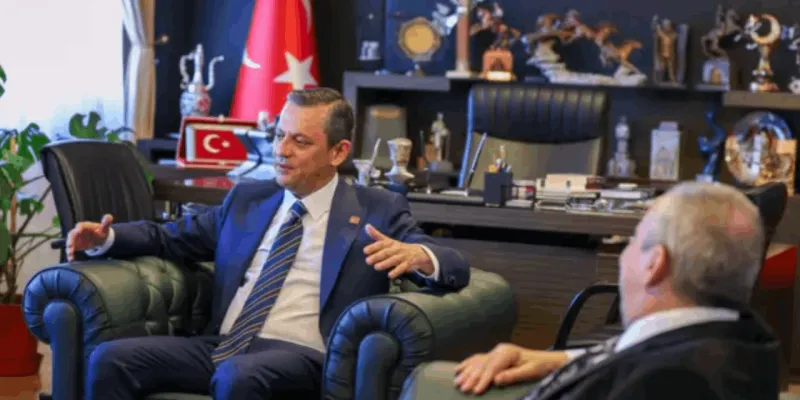 Sırrı Süreyya Önder'e Ne Oldu? Özgür Özel'den Mesaj!