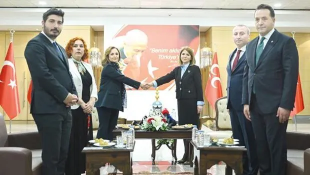 MHP ve DEM Parti tarihi bayramlaşma gerçekleştirdi