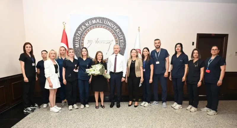 Prof. Eren'den Hemşirelere Övgü: Sağlığın Sessiz Kahramanları!