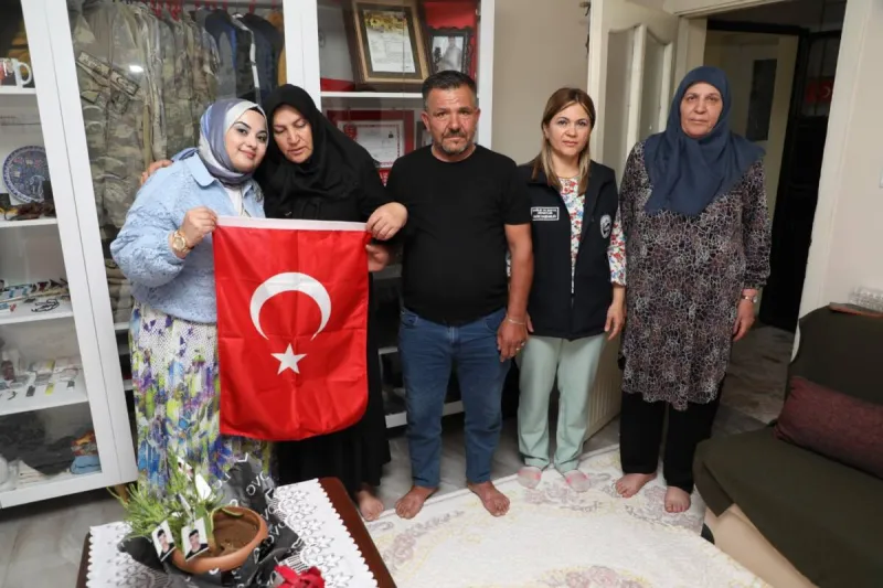 Şehit Annelerine Dokunaklı Ziyaret! Hatay'da Duygu Dolu Anlar