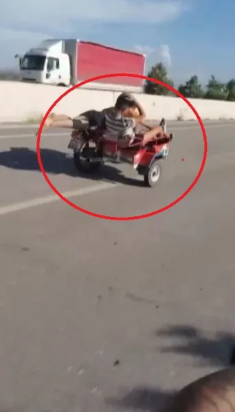 Sepetli Motosikletle Ölümle Dans! O Anlar Kamerada!