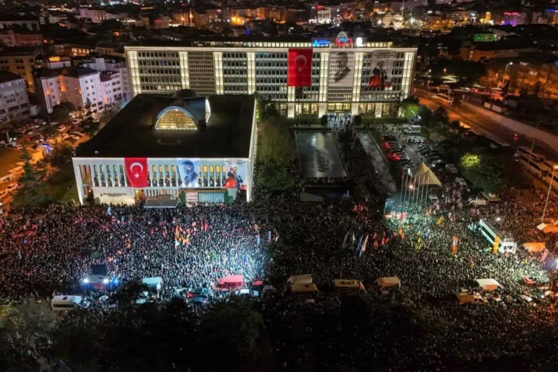 İmamoğlu Krizi Derinleşiyor: Diploması İptal Mi Edildi? Şok Gelişmeler!