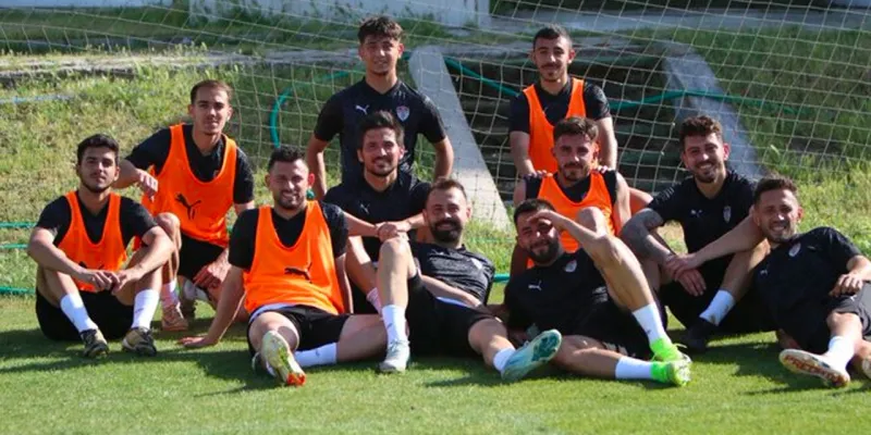 Manisaspor Efsanesi Geri Döndü! Namağlup Şampiyonluk