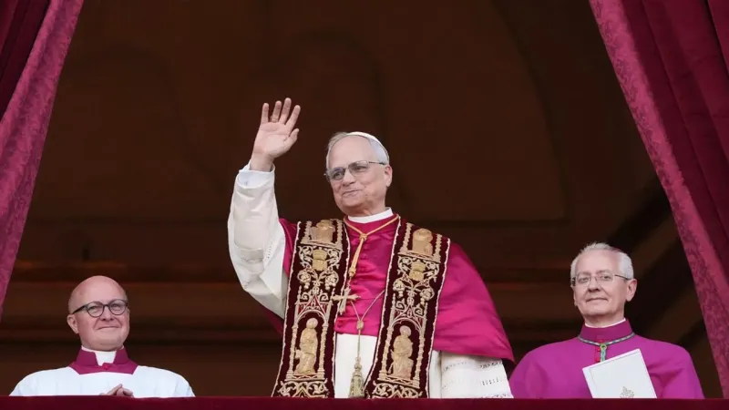 Vatikan'da Şok Değişim! İlk Amerikalı Papa Seçildi!