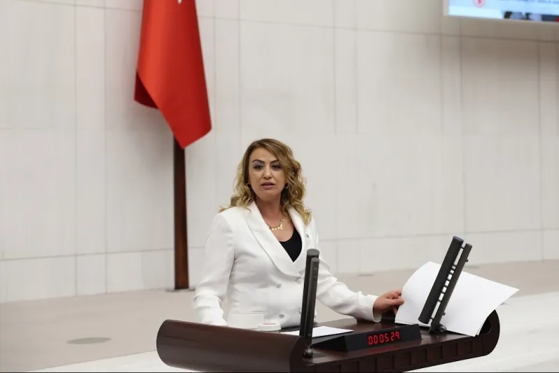 Hatay'da Zirai Don Felaketi! Çiftçi Kara Kara Düşünüyor