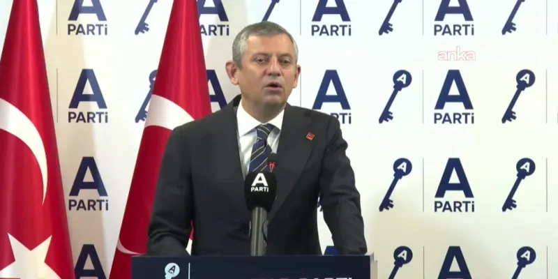 Özgür Özel'den Sürpriz Ziyaret! Anahtar Parti'de Neler Konuşuldu?