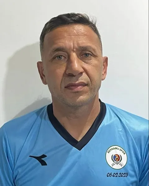 Reyhanlı’da Yaşa Meydan Okuyan Kaleci!