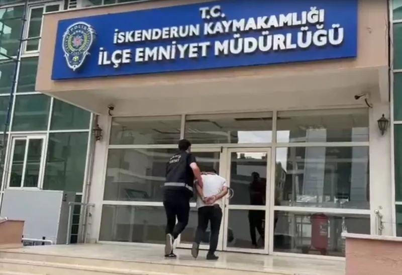 Sahte Kamu Görevlisi İskenderun’da Suç Üstü Yakalandı