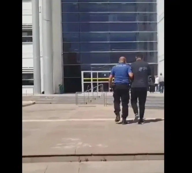 Sahte Kimlikle Dolandırıcılık Yapan şahsa Adalet Tokadı