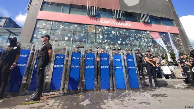 CHP'de Neler Oluyor? Sandık, Yargı ve Polis Üçgeni Şoke Etti!