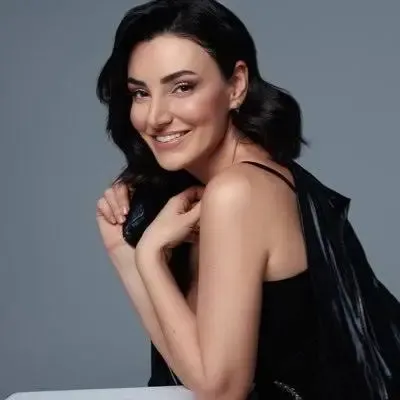 Sevcan Orhan Kıbrıs Konserinde Fenalaştı