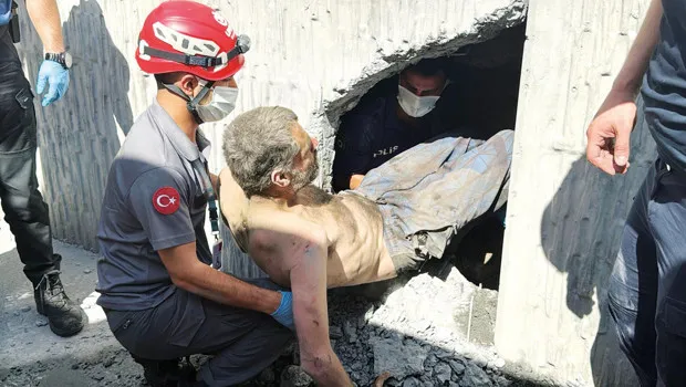 İstanbul'da Tünelde Mahsur Kalan Turist! Kurtarma Operasyonu Başladı