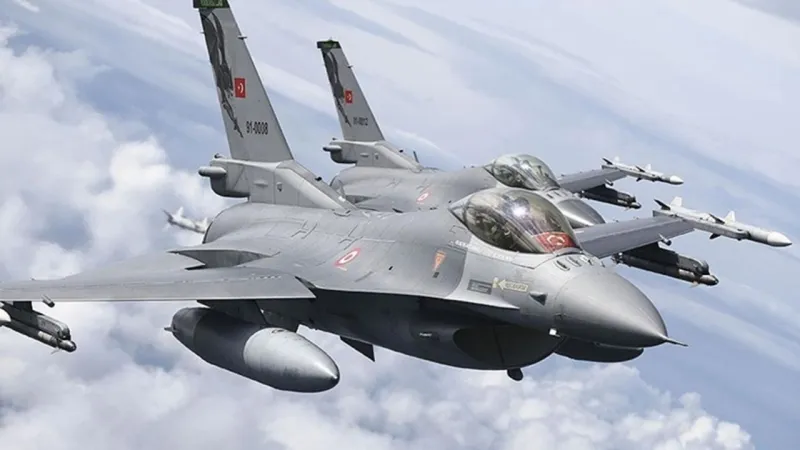 Türk F-16’lar peş peşe kalktı: İsrail uçaklarına uyarı