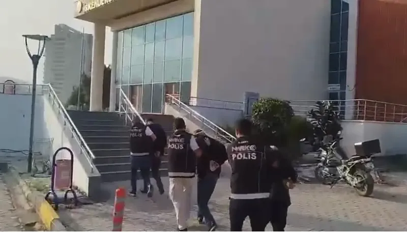 Hatay'da Kokain Baskını! 3 Torbacı Cezaevine Tıkıldı