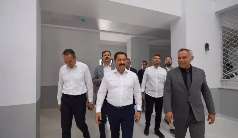 Vali Masatlı'dan Erzin'e Eğitim Ziyareti: Okulda Neler Gördü?