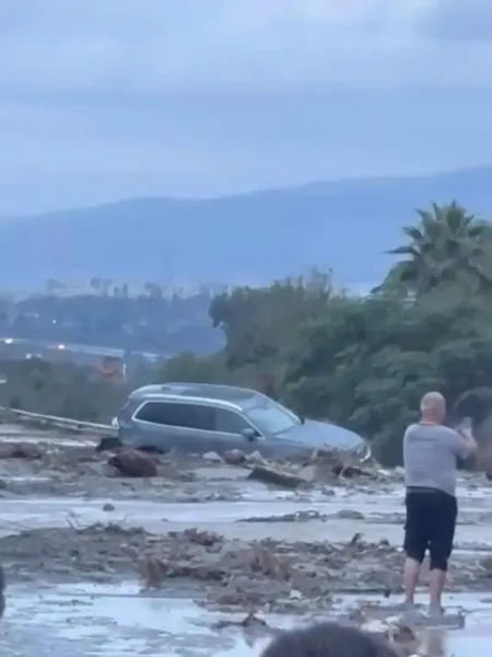 Hatay'da Heyelan! Otoyol Çöktü, Trafik Felç! Son Dakika