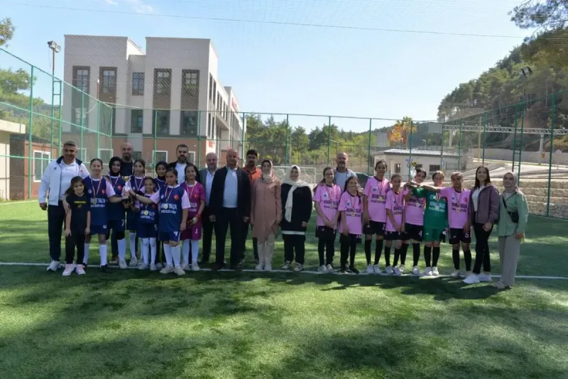 Yayladağı’nda “ Kız Çocukları Günü” için futbol maçı yapıldı